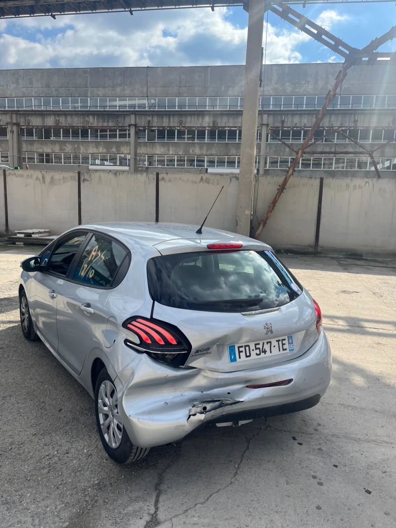 Peugeot 208 НОВ ВНОС/EURO 6, снимка 5 - Автомобили и джипове - 49575938