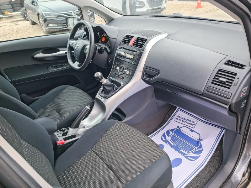 Toyota Auris 1.6i-132кс-ШВЕЙЦАРИЯ-РЪЧКА-6ск-FACELIFT-Keyless, снимка 12 - Автомобили и джипове - 48781959