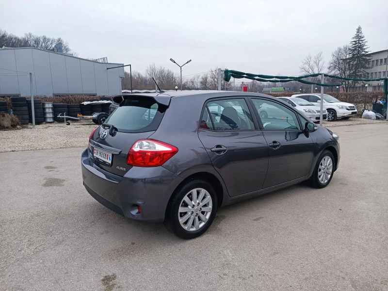 Toyota Auris 1.6i-132кс-ШВЕЙЦАРИЯ-РЪЧКА-6ск-FACELIFT-Keyless, снимка 3 - Автомобили и джипове - 48781959