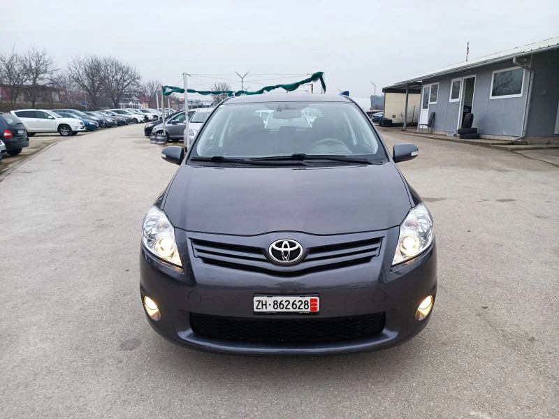 Toyota Auris 1.6i-132кс-ШВЕЙЦАРИЯ-РЪЧКА-6ск-FACELIFT-Keyless, снимка 1 - Автомобили и джипове - 48781959