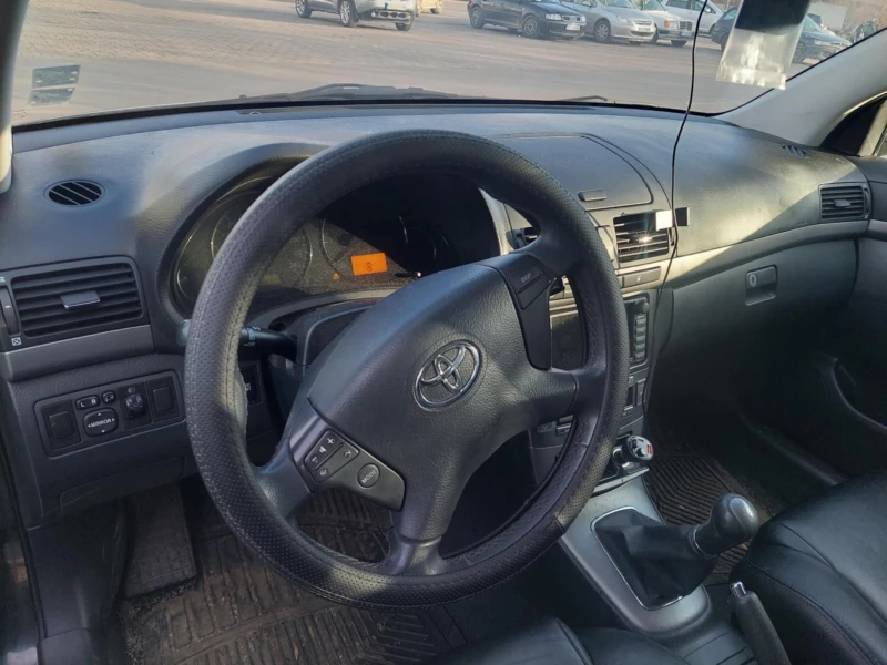 Toyota Avensis, снимка 9 - Автомобили и джипове - 48979572