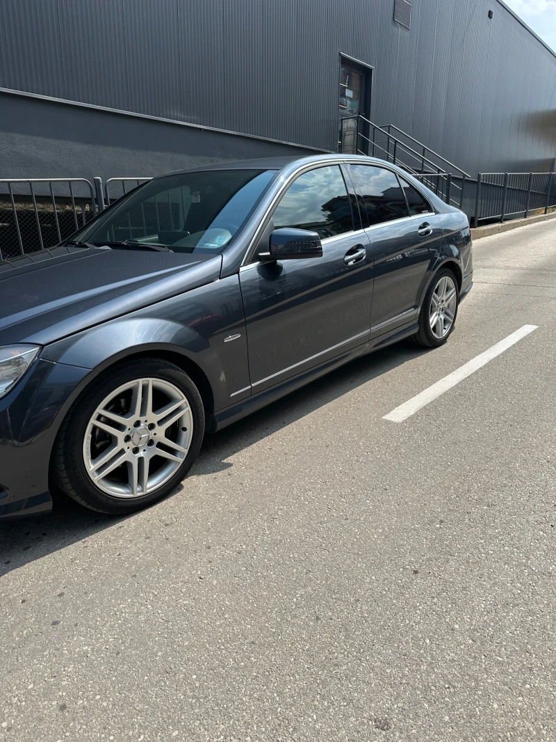 Mercedes-Benz C 200, снимка 2 - Автомобили и джипове - 52103185