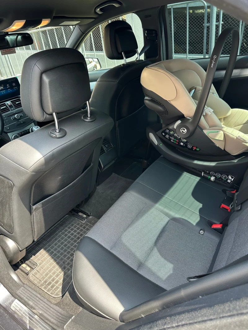Mercedes-Benz C 200, снимка 5 - Автомобили и джипове - 52103185