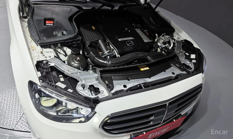 Mercedes-Benz E 250, снимка 6 - Автомобили и джипове - 52857433