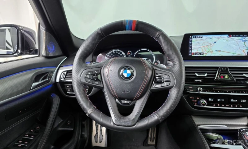 BMW 530, снимка 13 - Автомобили и джипове - 52944577