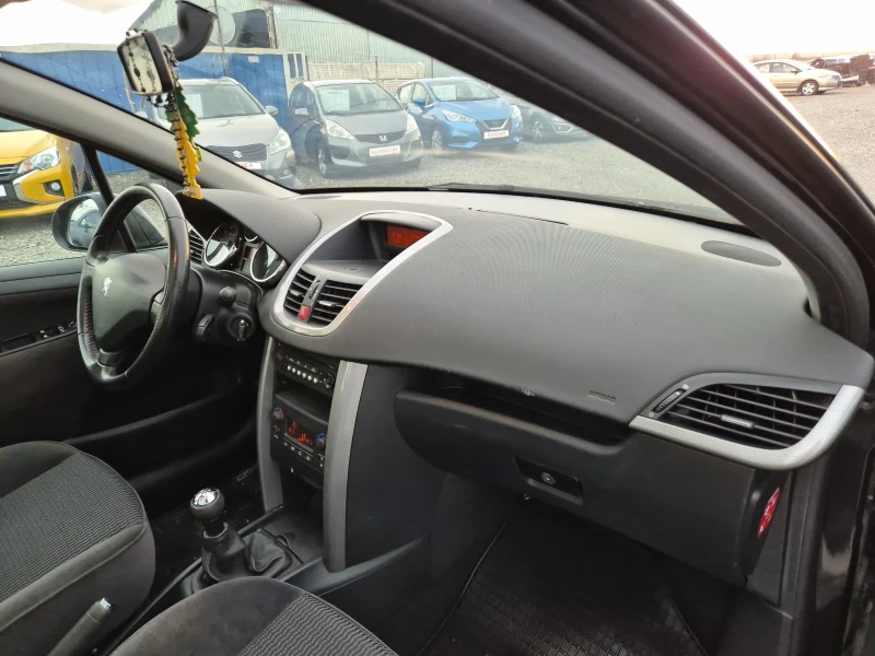Peugeot 207 1.4i 88к.с., снимка 11 - Автомобили и джипове - 53343591
