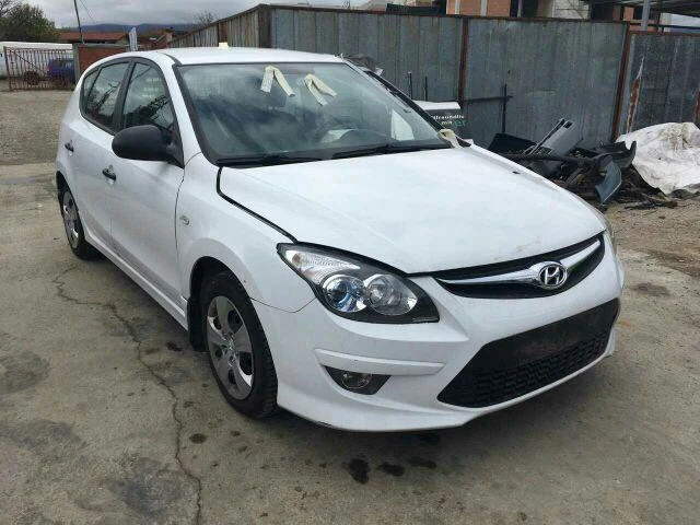 Hyundai I30 1.6 crdi, снимка 1 - Автомобили и джипове - 47056578