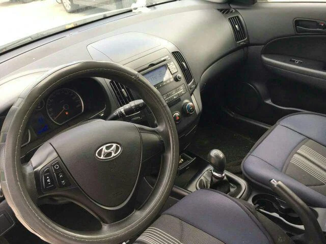 Hyundai I30 1.6 crdi, снимка 7 - Автомобили и джипове - 47056578