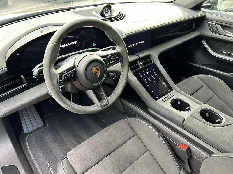 Porsche Taycan GTS/RearAxlesteering/BOSE/SurroundView - изображение 8