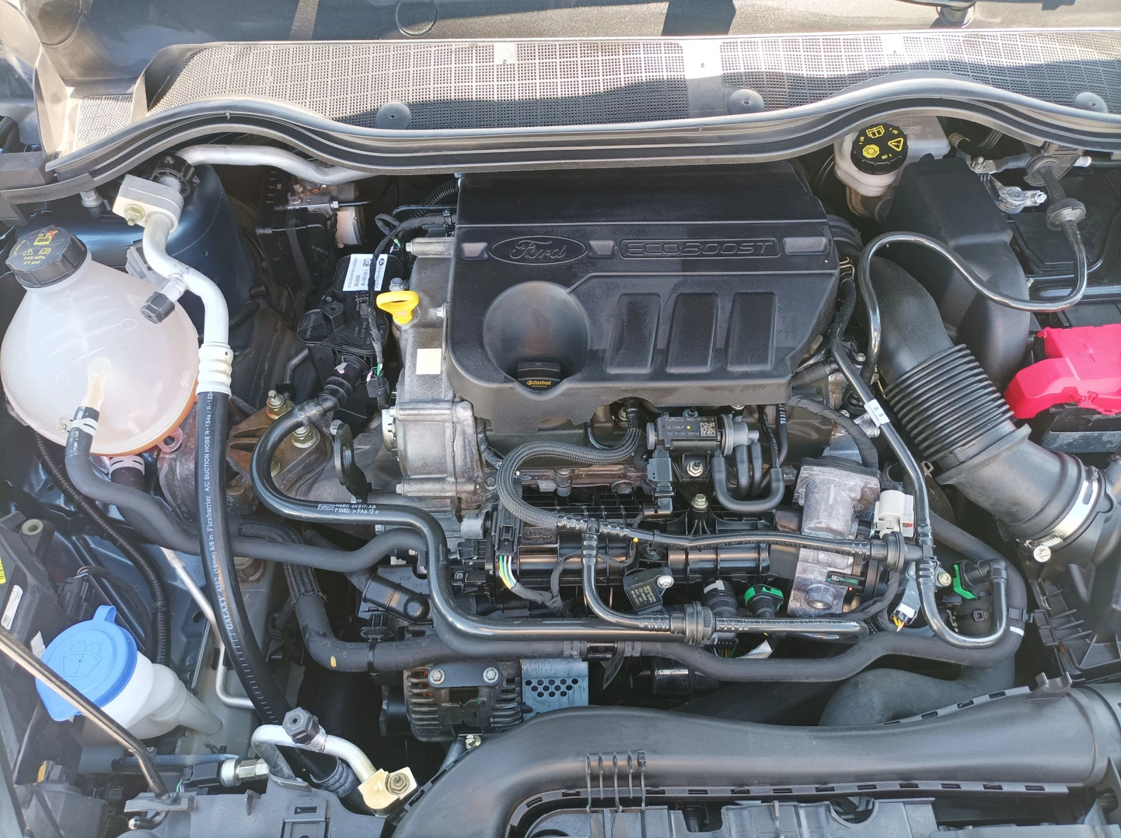 Ford Fiesta 1.0 HYBRID  - изображение 7
