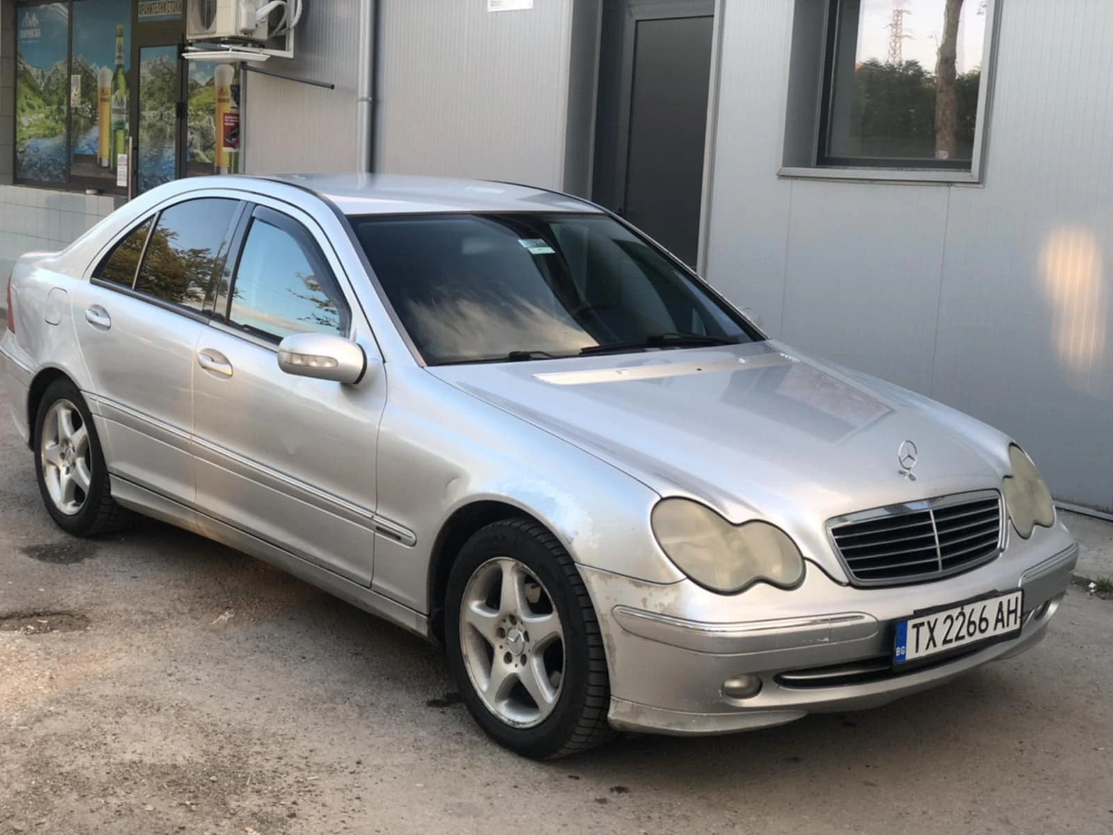 Mercedes-Benz C 200  - изображение 7