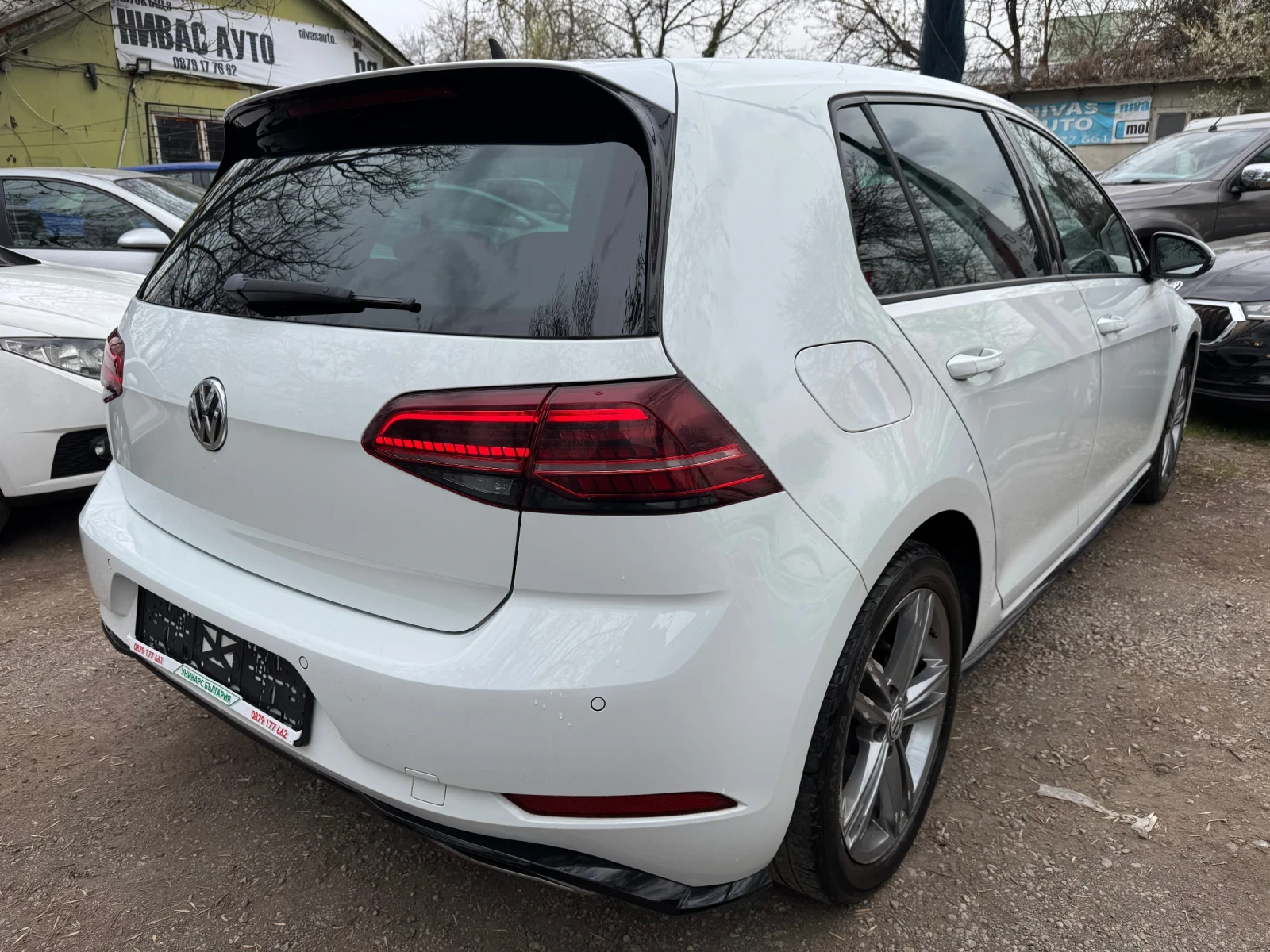 VW Golf R_Line!! Топ състояние!! - изображение 8