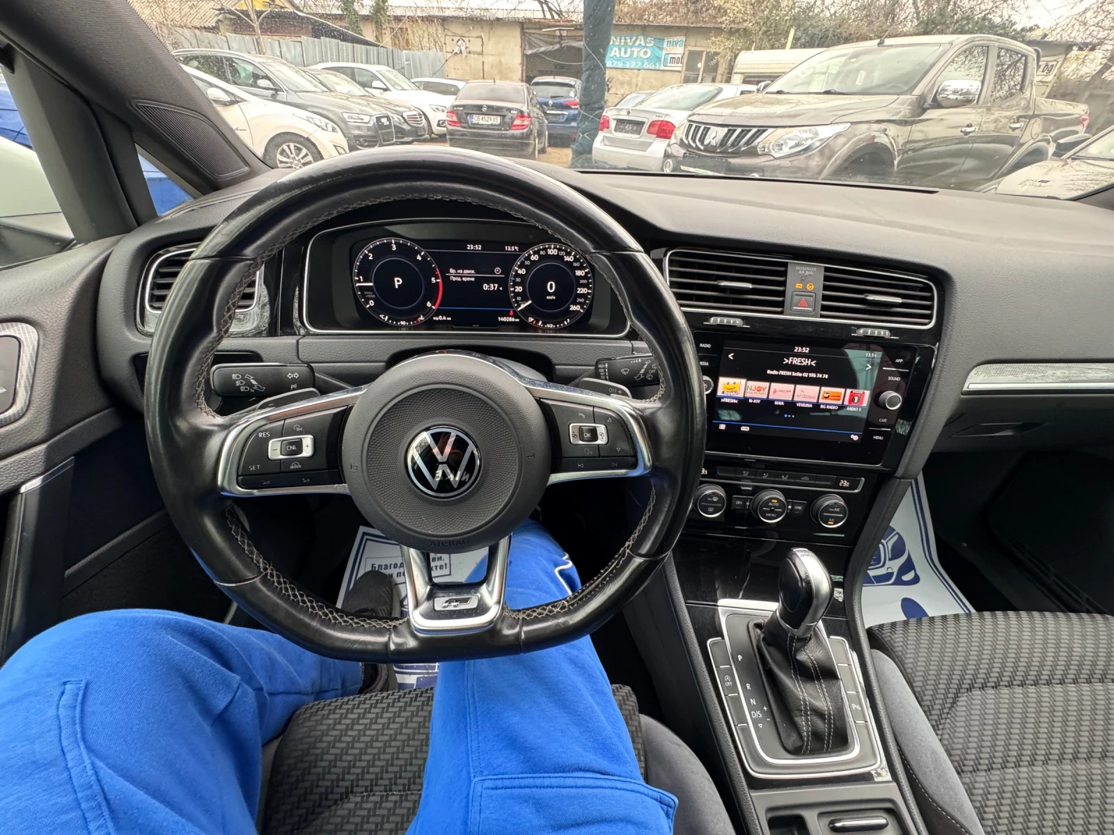 VW Golf R_Line!! Топ състояние!! - изображение 10