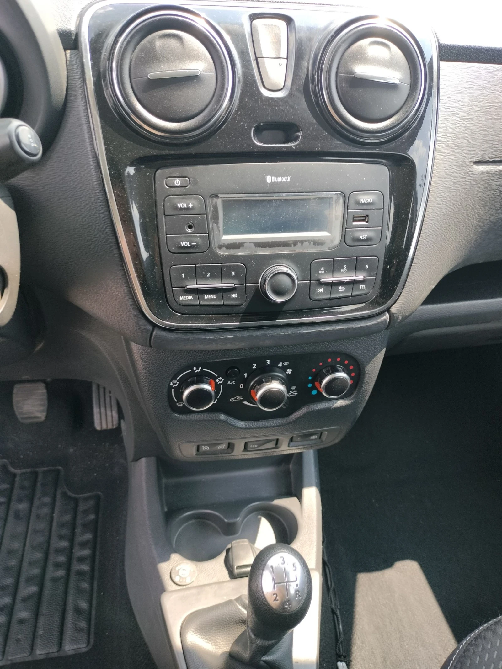 Dacia Lodgy 1.6 LPG - изображение 6