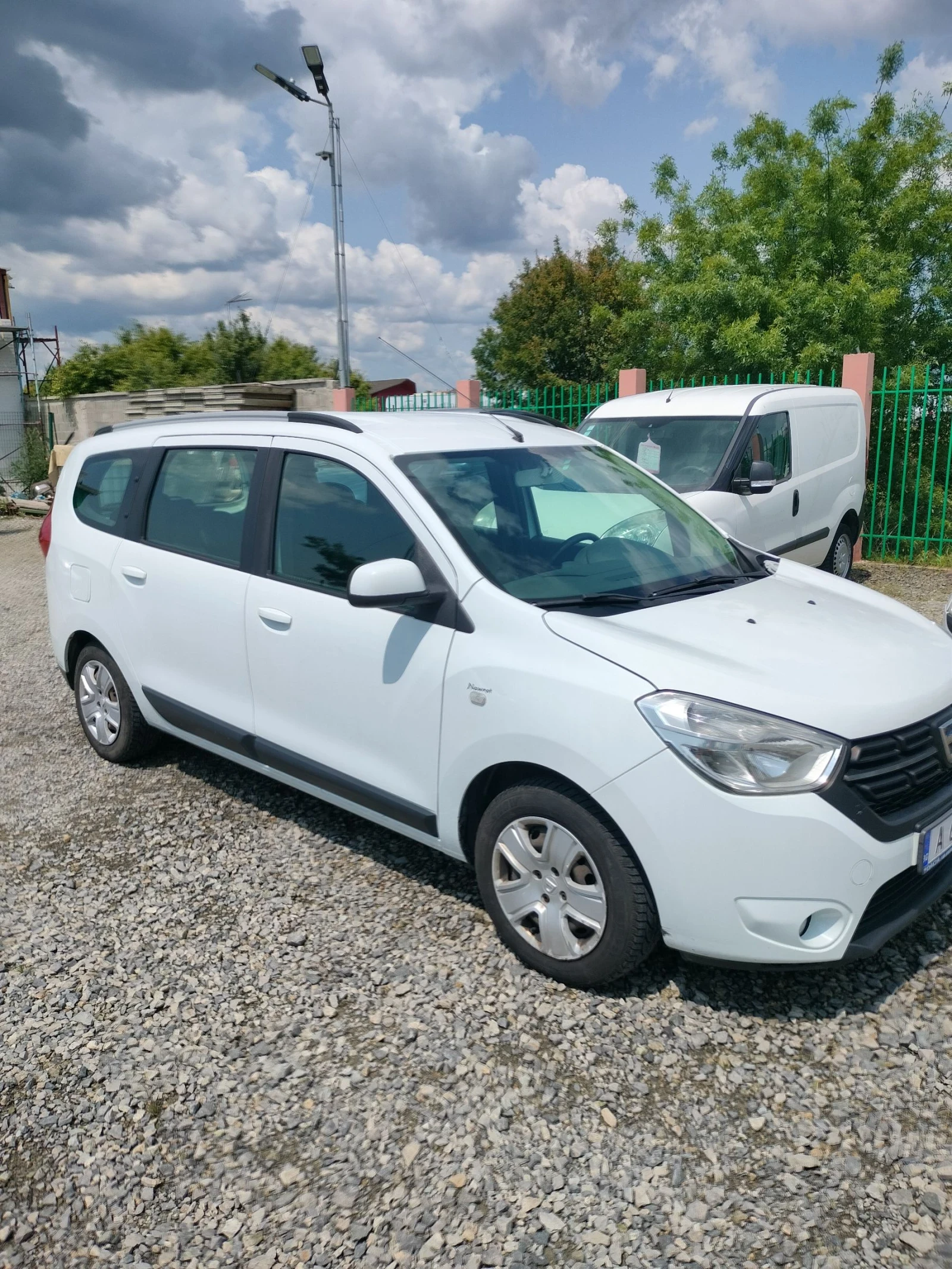 Dacia Lodgy 1.6 LPG - изображение 3
