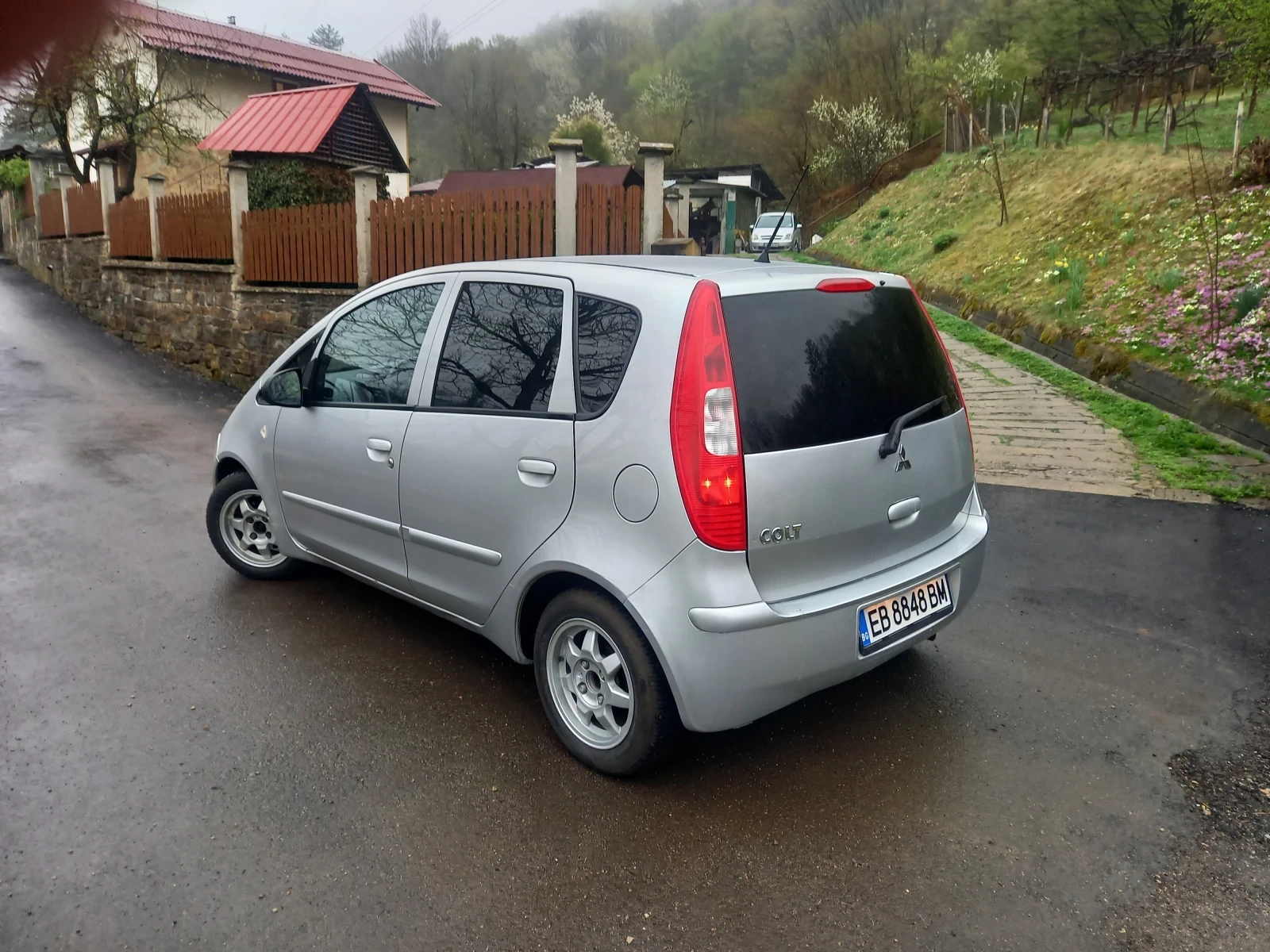 Mitsubishi Colt  - изображение 4