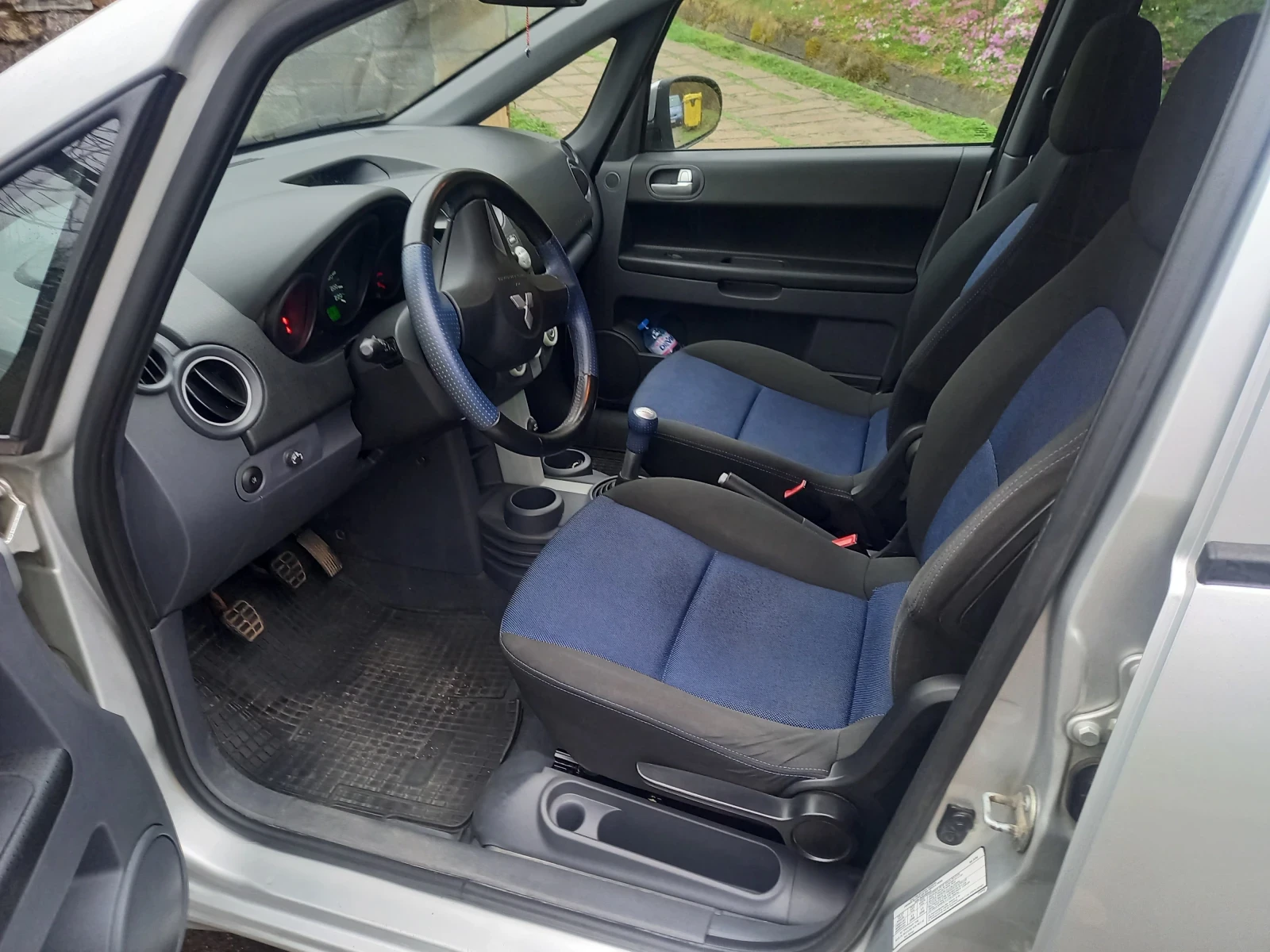 Mitsubishi Colt  - изображение 8