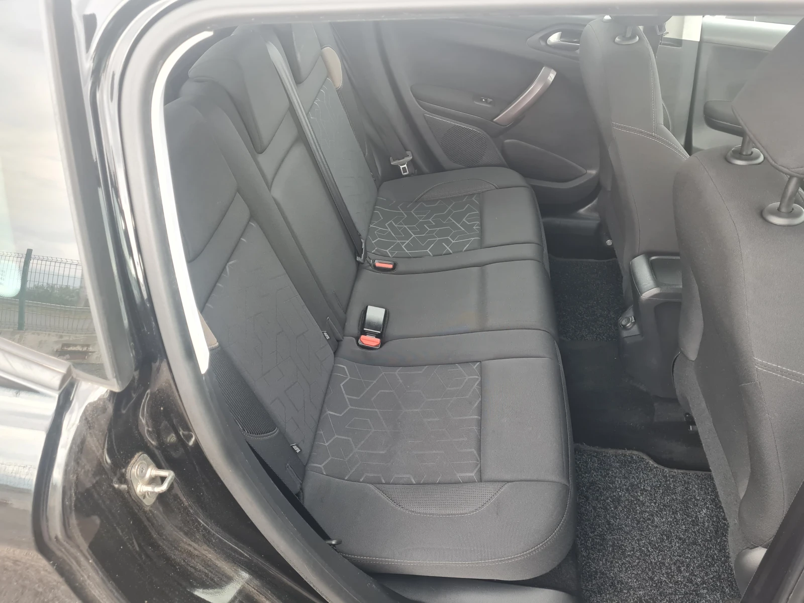 Peugeot 2008 1.4HDI-NAVI  | Mobile.bg   14