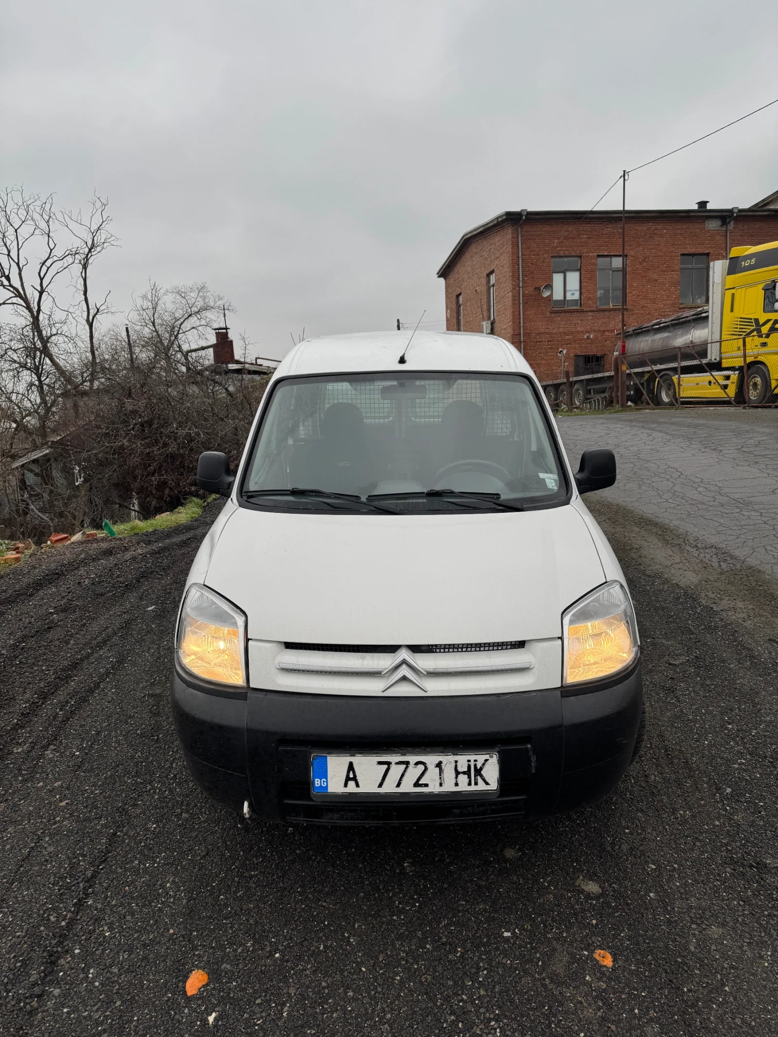 Citroen Berlingo 2.0 HDI  - изображение 2