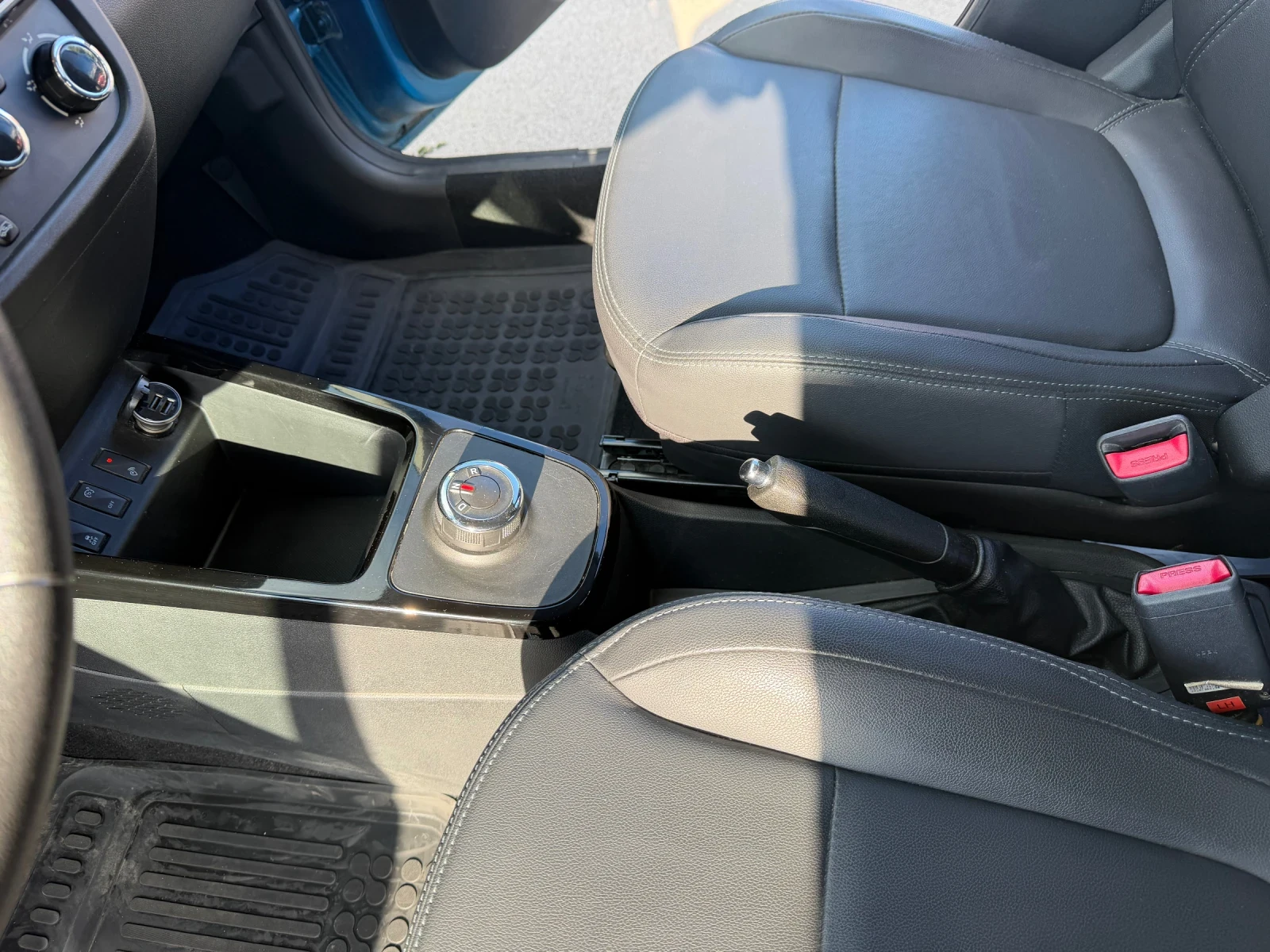 Dacia Spring, снимка 9 - Автомобили и джипове - 54691611