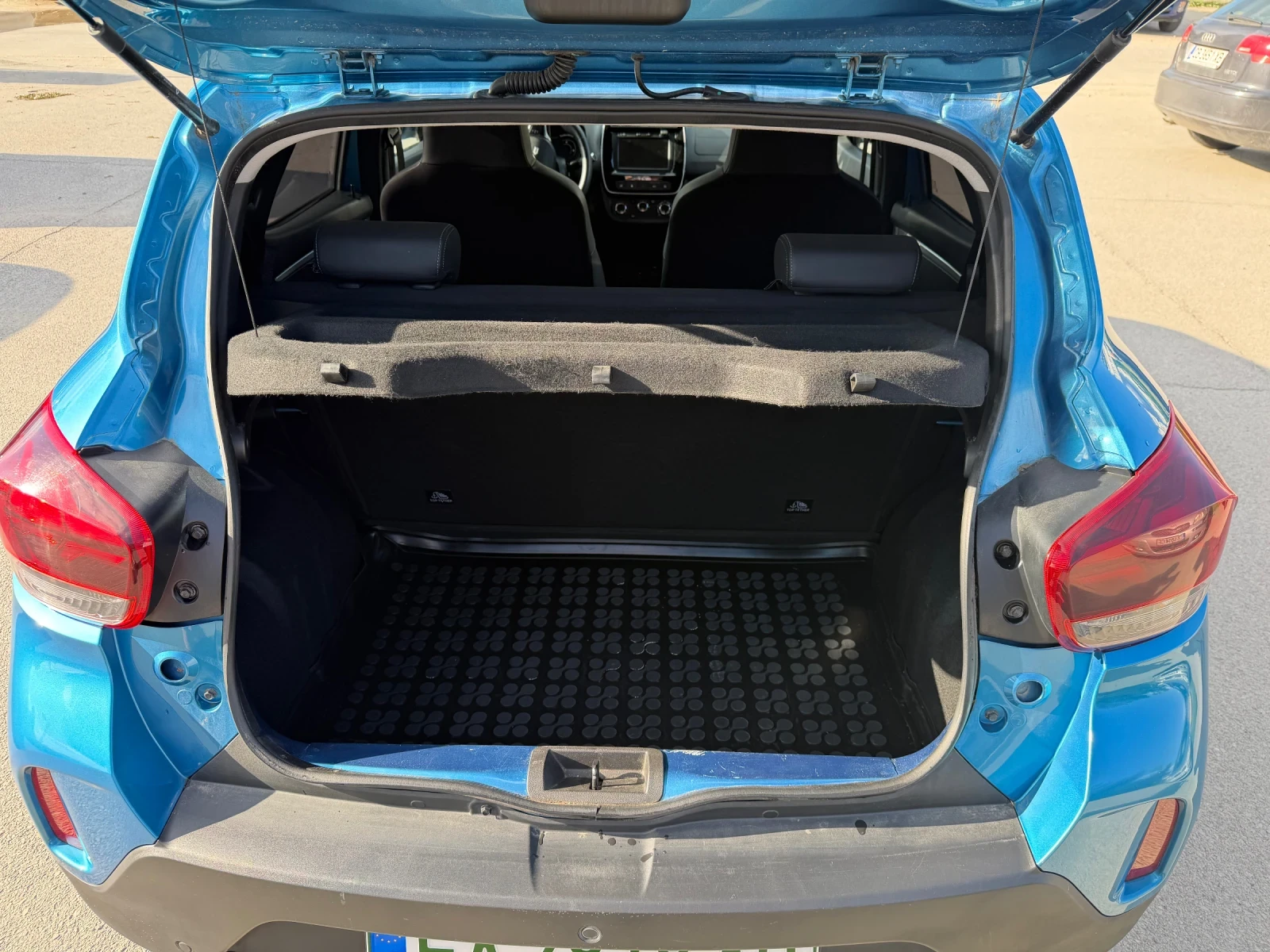 Dacia Spring, снимка 3 - Автомобили и джипове - 54691611
