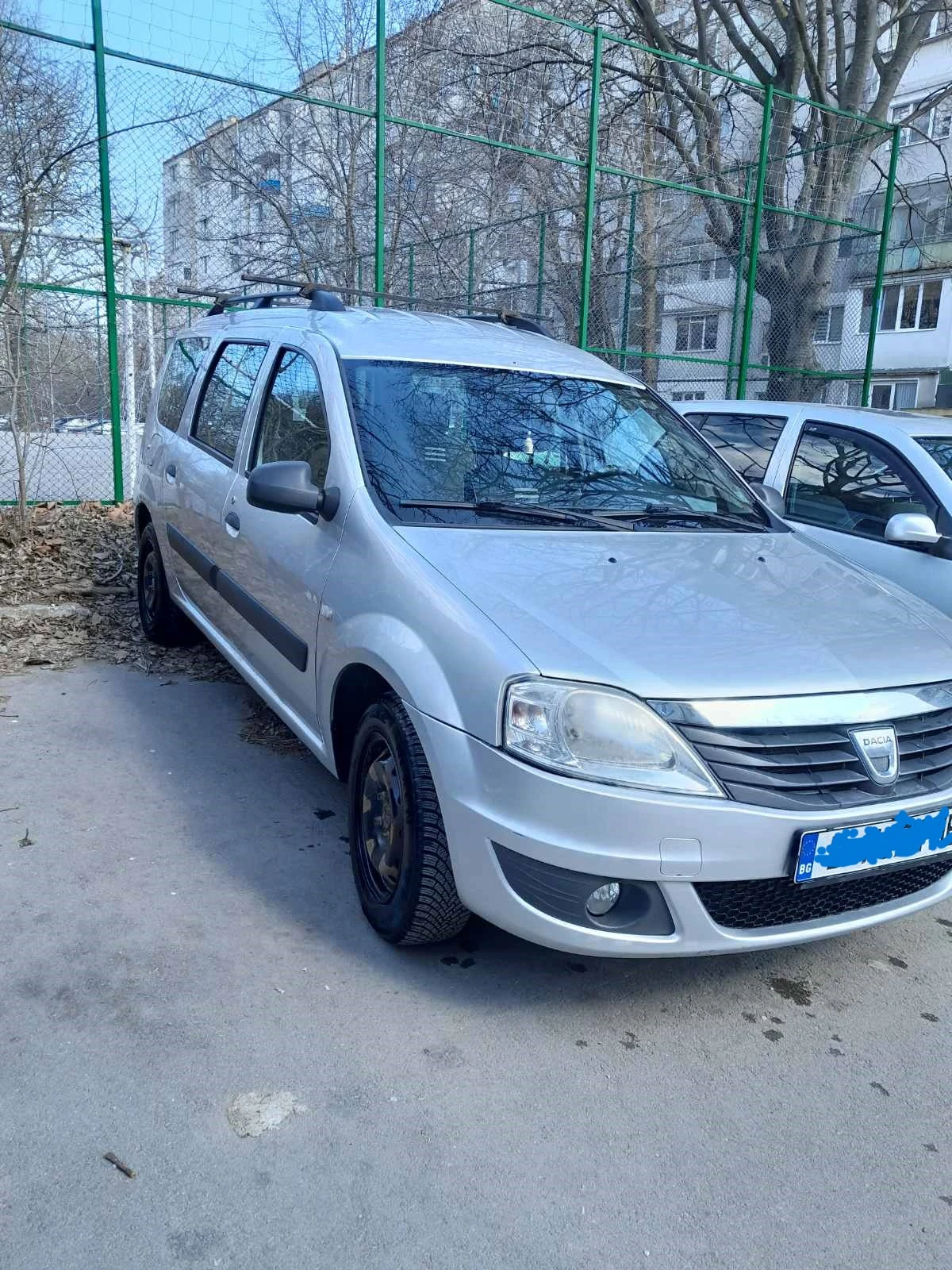 Dacia Logan, снимка 3 - Автомобили и джипове - 54743328
