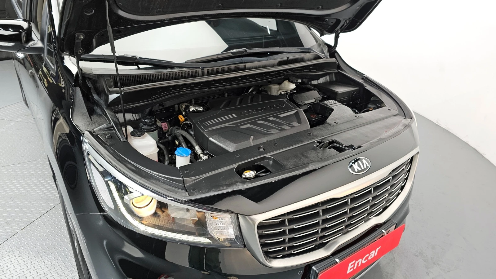 Kia Carnival LUXURY 2.2* ПОДГРЕВ ВОЛАН/СЕДАЛКИ* hellascars.bg, снимка 5 - Автомобили и джипове - 55596443