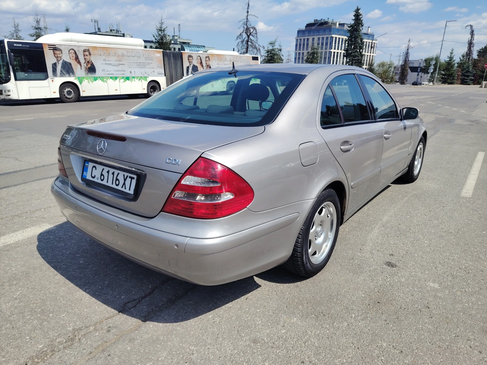 Mercedes-Benz E 220 W211, снимка 4 - Автомобили и джипове - 55942586