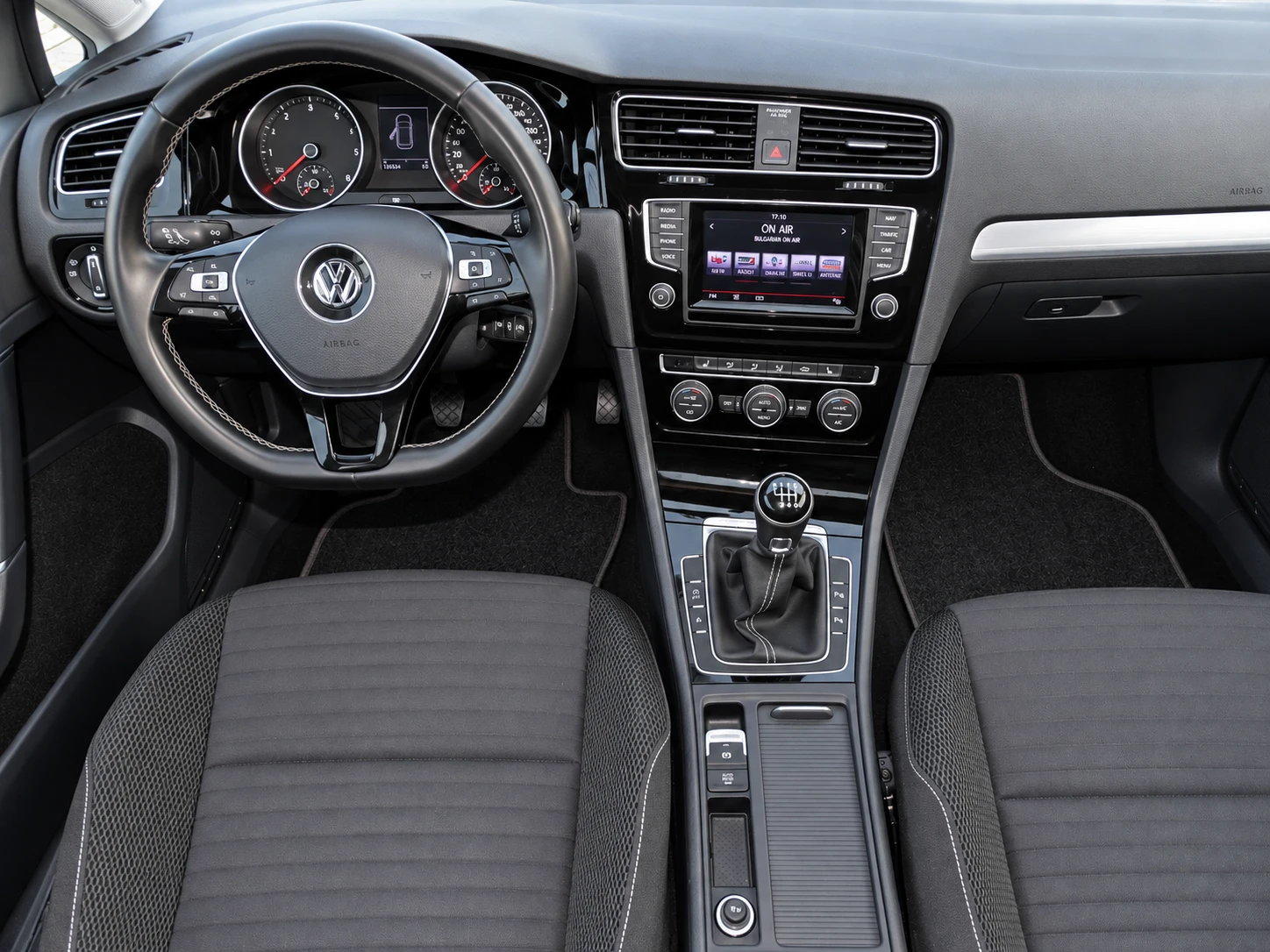 VW Golf 2.0TDI 150 Коня_* CUP_* , снимка 11 - Автомобили и джипове - 56052518