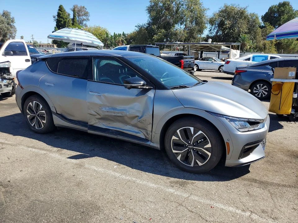 Kia EV6 GT LINE / Carfax / Автокредит, снимка 4 - Автомобили и джипове - 56235172