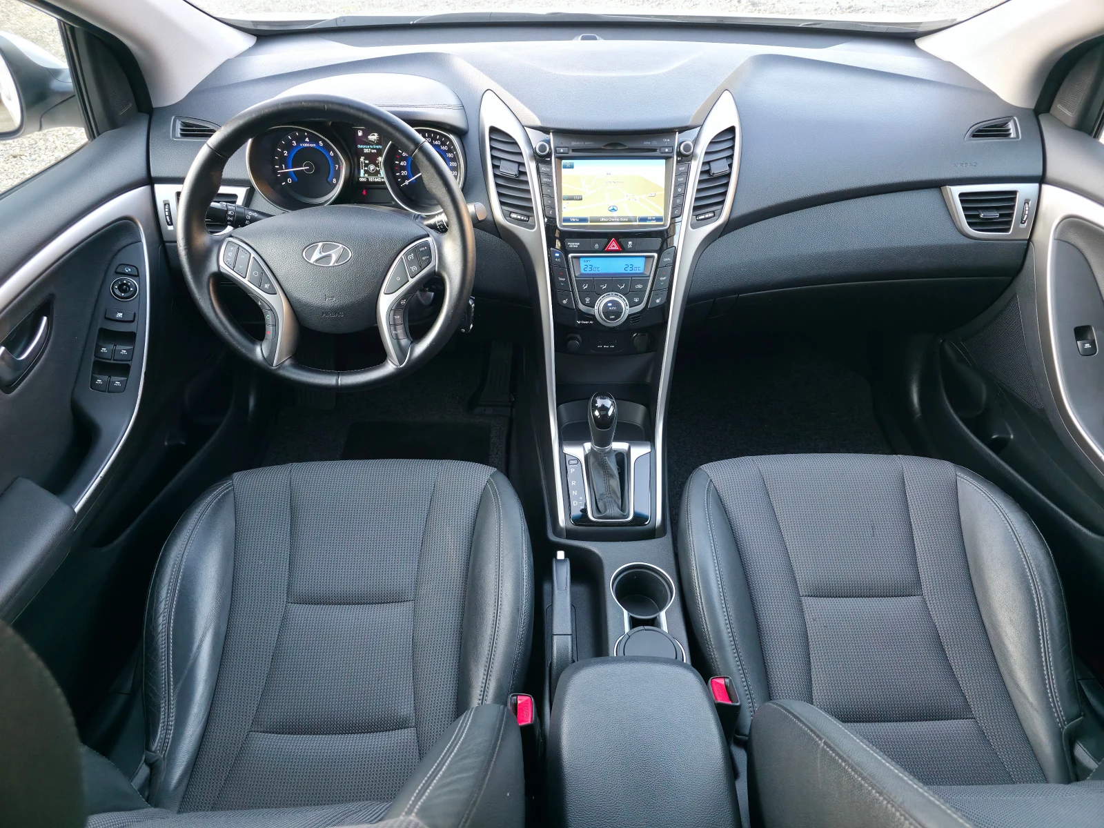 Hyundai I30 1.6GDI Automatik, снимка 9 - Автомобили и джипове - 56298380