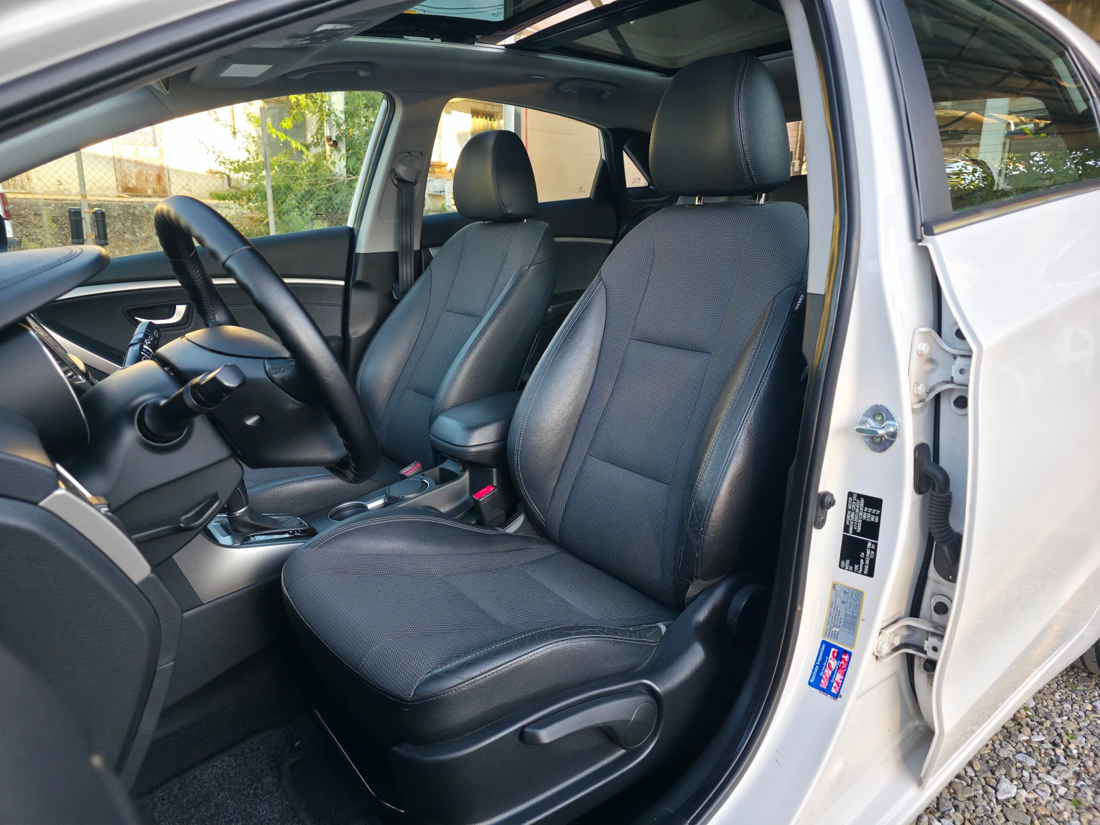 Hyundai I30 1.6GDI Automatik, снимка 10 - Автомобили и джипове - 56298380