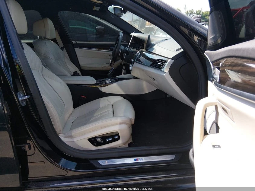 BMW 540 M-SPORT* XDRIVE* HARMAN KARDON* �������* �������*  | Mobile.bg � ����������� 5