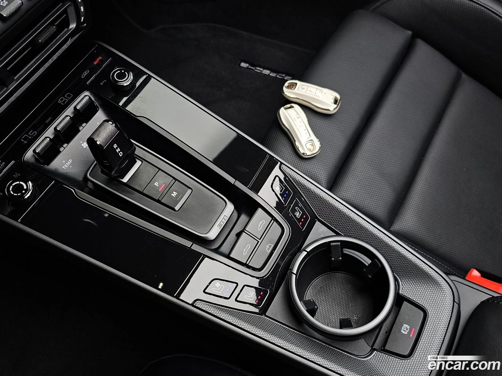Porsche 911 Carrera 4 Cabriolet, снимка 8 - Автомобили и джипове - 56484673