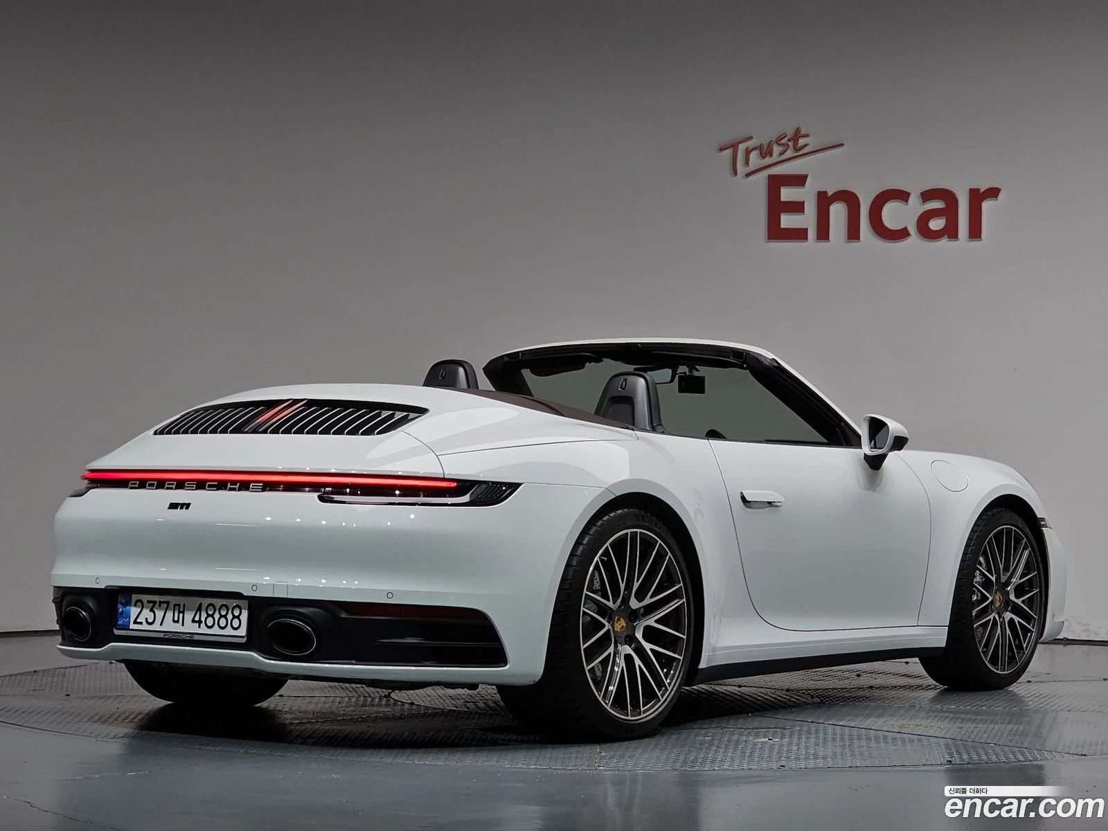 Porsche 911 Carrera 4 Cabriolet