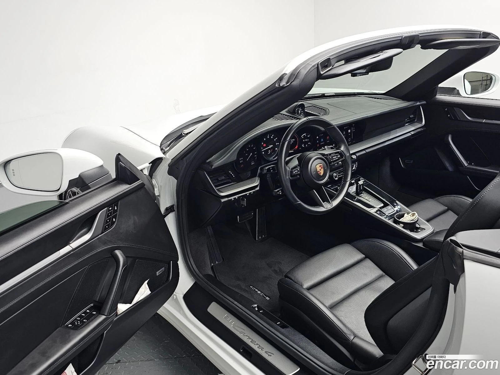 Porsche 911 Carrera 4 Cabriolet, снимка 9 - Автомобили и джипове - 56484673