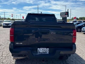 Toyota Tacoma * 4x4 Double Cab Auto * CARFAX * ОПЦИЯ ЗА ФИНАНСИР | Auto.bg — изображение 4