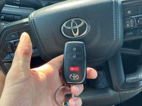 Toyota Tacoma * 4x4 Double Cab Auto * CARFAX * ОПЦИЯ ЗА ФИНАНСИР | Auto.bg — изображение 15