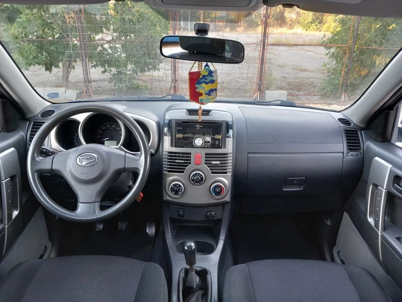 Daihatsu Terios 1.5i 4x4 климатик, снимка 16 - Автомобили и джипове - 47971111