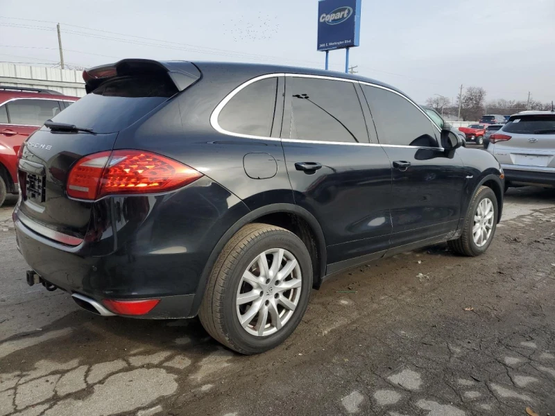 Porsche Cayenne DIESEL, снимка 3 - Автомобили и джипове - 48656193