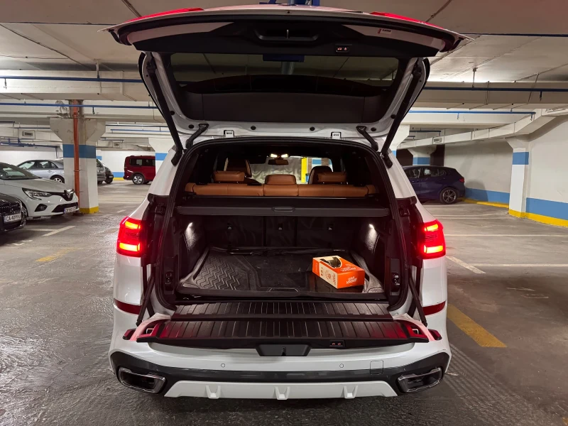 BMW X5 xDrive 40i/ M-Sport Individual/ Laser/Ниво, снимка 5 - Автомобили и джипове - 51215452