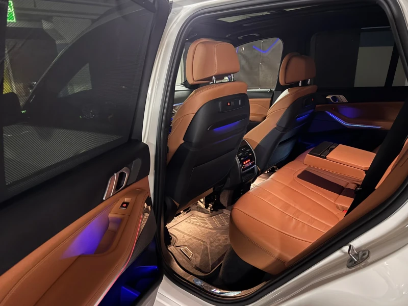 BMW X5 xDrive 40i/ M-Sport Individual/ Laser/Ниво, снимка 10 - Автомобили и джипове - 51215452