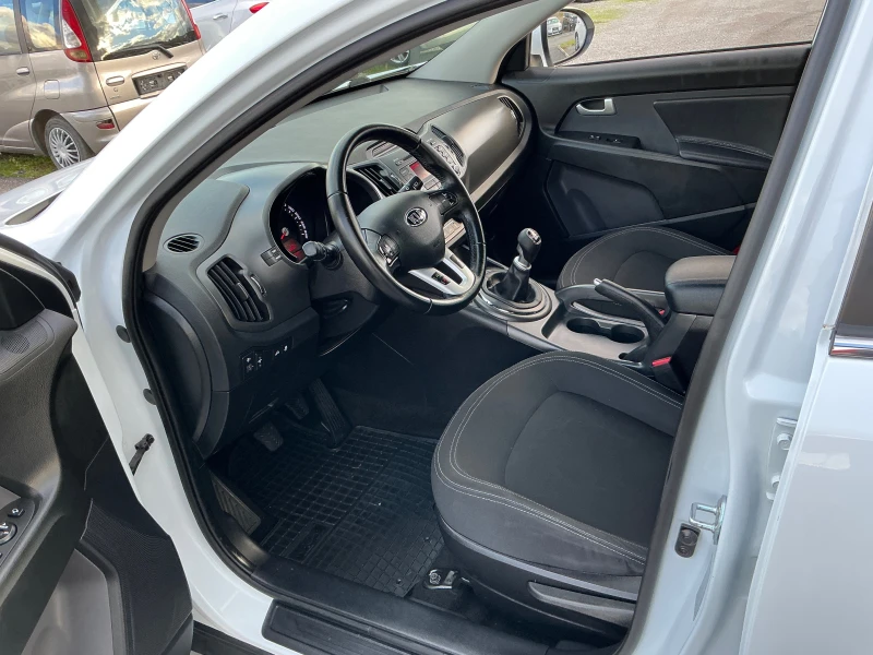 Kia Sportage 1.7 CRDI, снимка 12 - Автомобили и джипове - 52202184