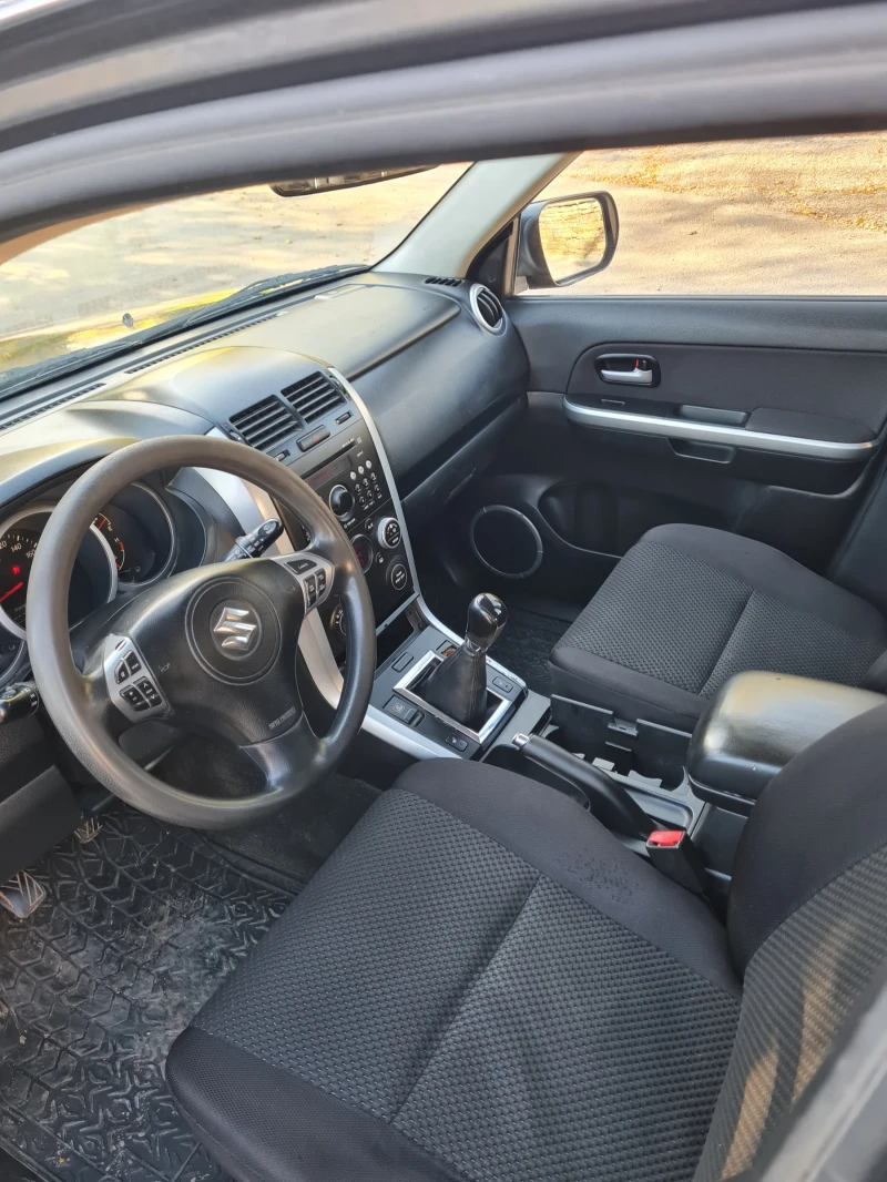 Suzuki Grand vitara 1.9 DDIS 129к.с.2011г , снимка 7 - Автомобили и джипове - 52295429