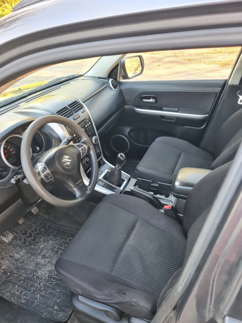 Suzuki Grand vitara 1.9 DDIS 129к.с.2011г , снимка 6 - Автомобили и джипове - 52295429