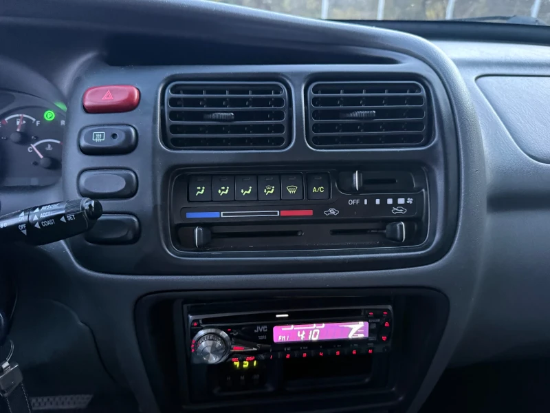 Suzuki Grand vitara Автоматик/Климатик/Повдигнат/Кални Гуми/Печка/Темп, снимка 16 - Автомобили и джипове - 52501630