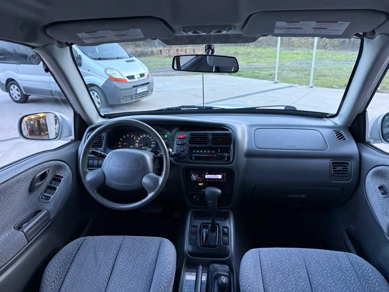 Suzuki Grand vitara Автоматик/Климатик/Повдигнат/Кални Гуми/Печка/Темп, снимка 11 - Автомобили и джипове - 52501630