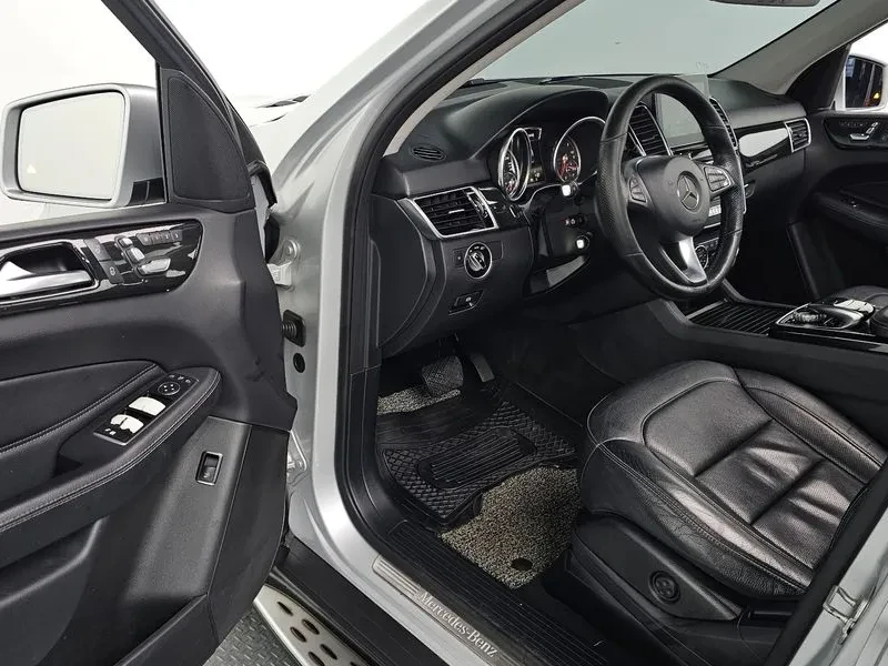 Mercedes-Benz GLE 350 D 4Matic - САМО 30% АВАНС, снимка 10 - Автомобили и джипове - 55483970