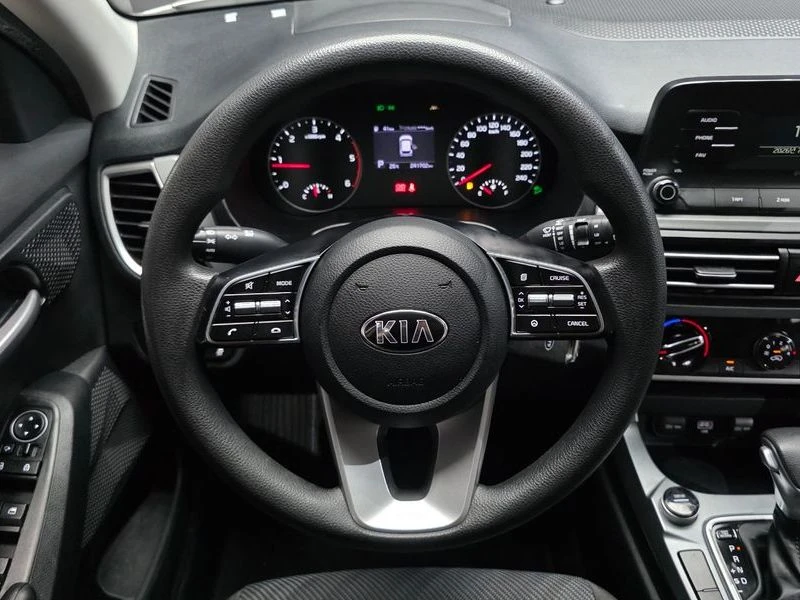 Kia Seltos 1.6 Automatic, снимка 13 - Автомобили и джипове - 55891698