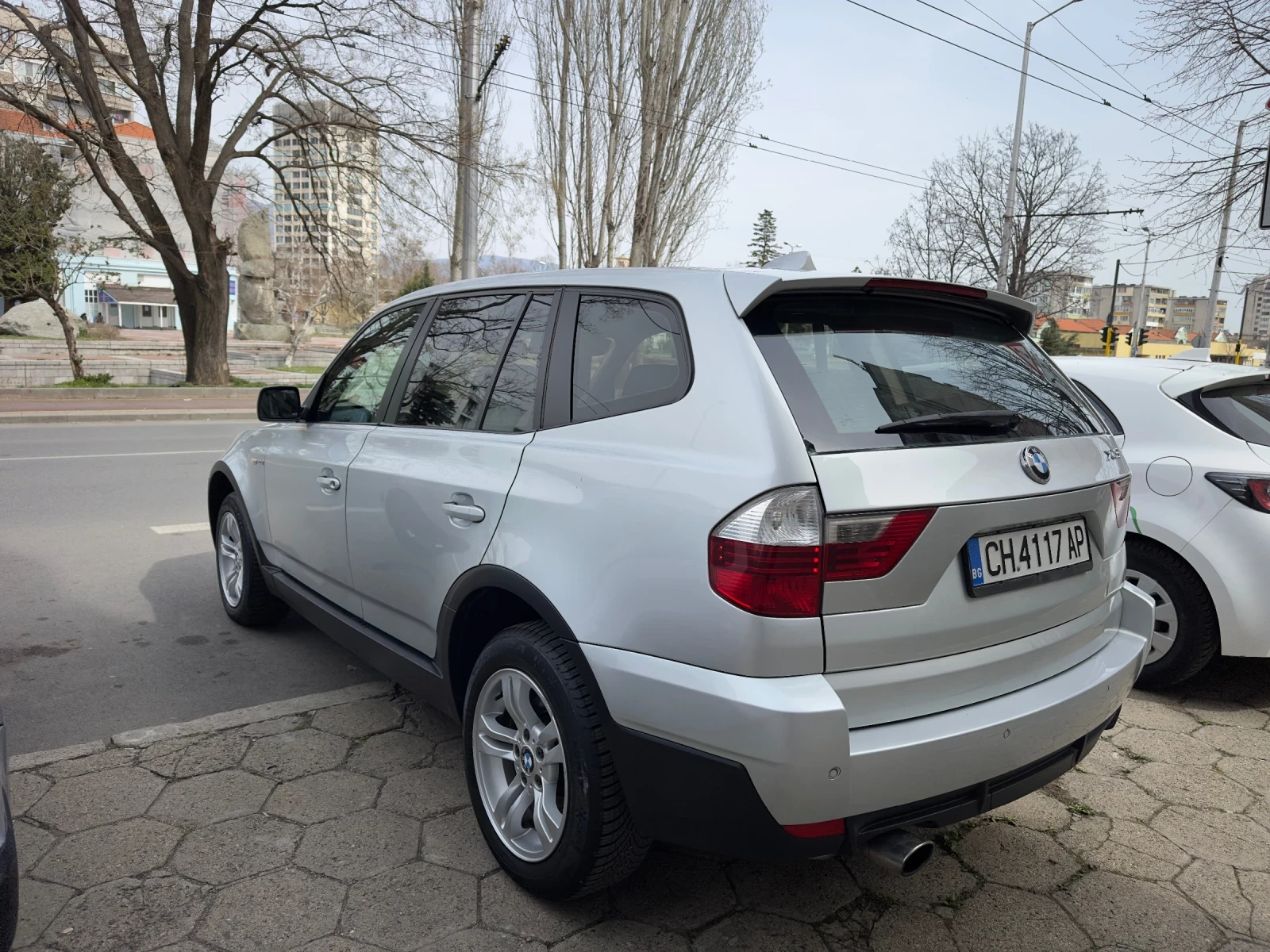 BMW X3 2.0d xDrive - изображение 2